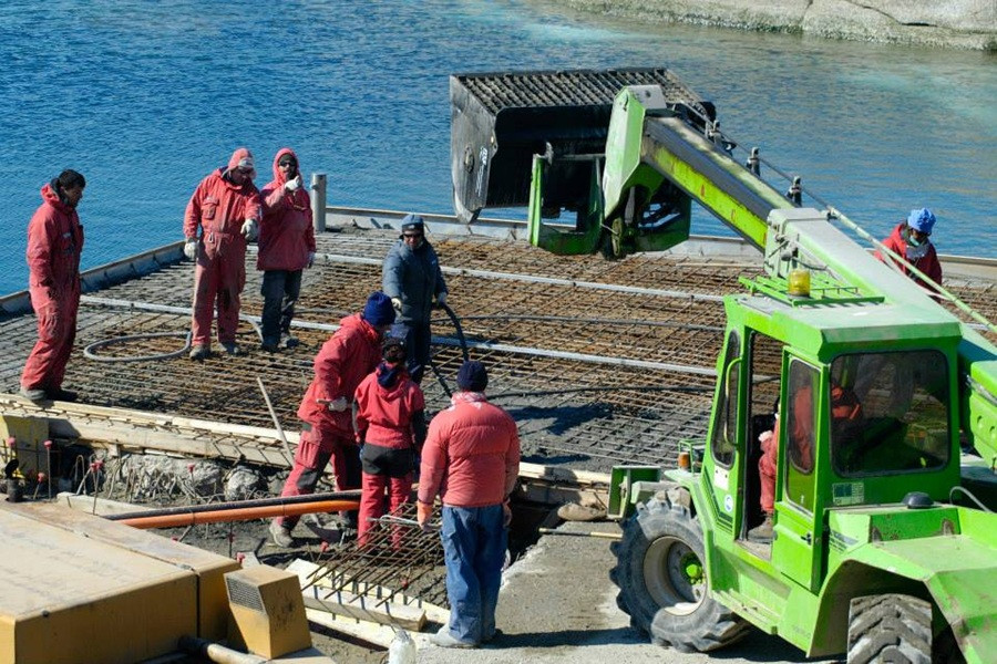 Betonkeverő kanál rakodókotróra, teleszkópos rakodóra